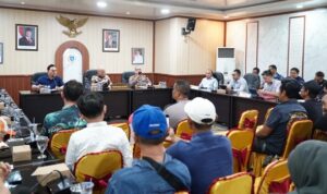 dprd tambang rakyat